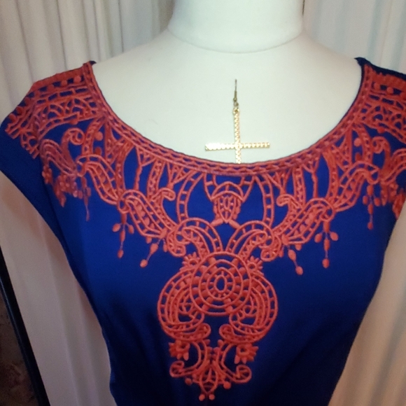 Dress - Picture 3 of 4